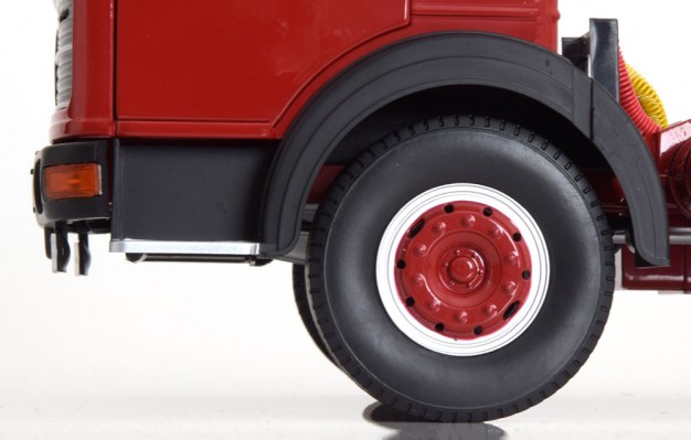 camion-scala-1-18-mercedes-lps-1632-red-black-white-1969-road-kings-new-6