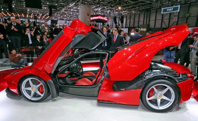 hot-wheels-elite-1-18-ferrari-la-ferrari-2013-red-l-edition-mattel-bct79-4