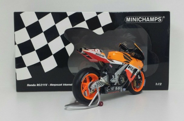 minichamps-1-12-modellino-moto-die-cast-honda-hrc-nicky-hayden-motogp-world-champion-2006-rare-3