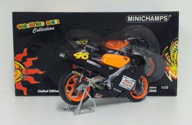 minichamps-valentino-rossi-1-12-honda-gp-500-test-bike-2000-l-e-9999-pcs-2