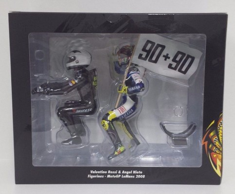 Rossi Figurine Sitting Moto GP 2006 (312060046) - Alphamodels