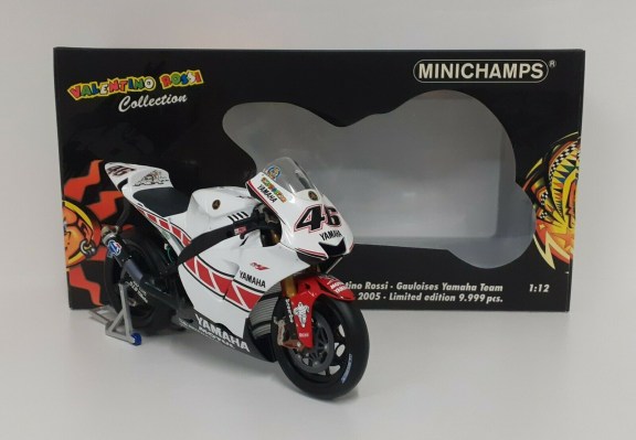minichamps-valentino-rossi-1-12-yamaha-world-champion-motogp-valencia-2005-rare-1