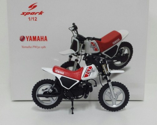 modellino-1-12-spark-yamaha-pw50-minibike-1981-minicross-enduro-die-cast-m12025-new-1