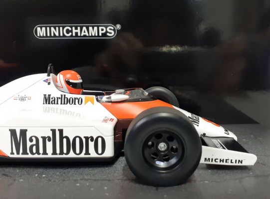 modello-auto-formula-1-minichamps-1-18-mclaren-f1-ford-mp4-1c-lauda-1983-diecast-5