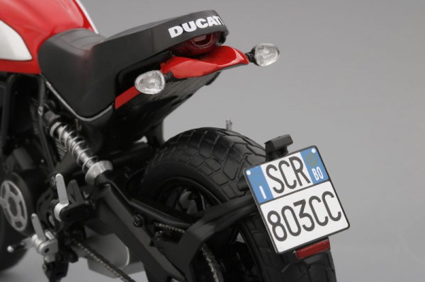 true-scale-miniatures-1-12-modellino-moto-ducati-scrambler-2015-rosso-tsm-model-new-(7)