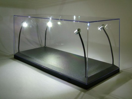 vetrina-teca-in-plexiglass-1-18-con-4-led-luminosi-per-auto-in-scala-1-18-new-3